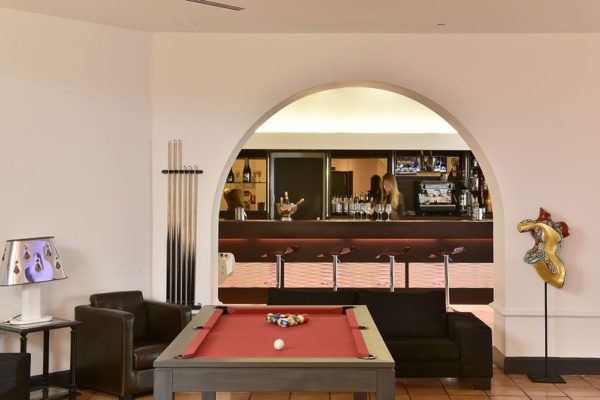 Hotel Arles Plaza **** BAR-+-ESPACES-COMMUNS